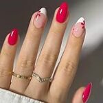 Guía de productos para piscinas perfectos para lucir uñas ovaladas en verano